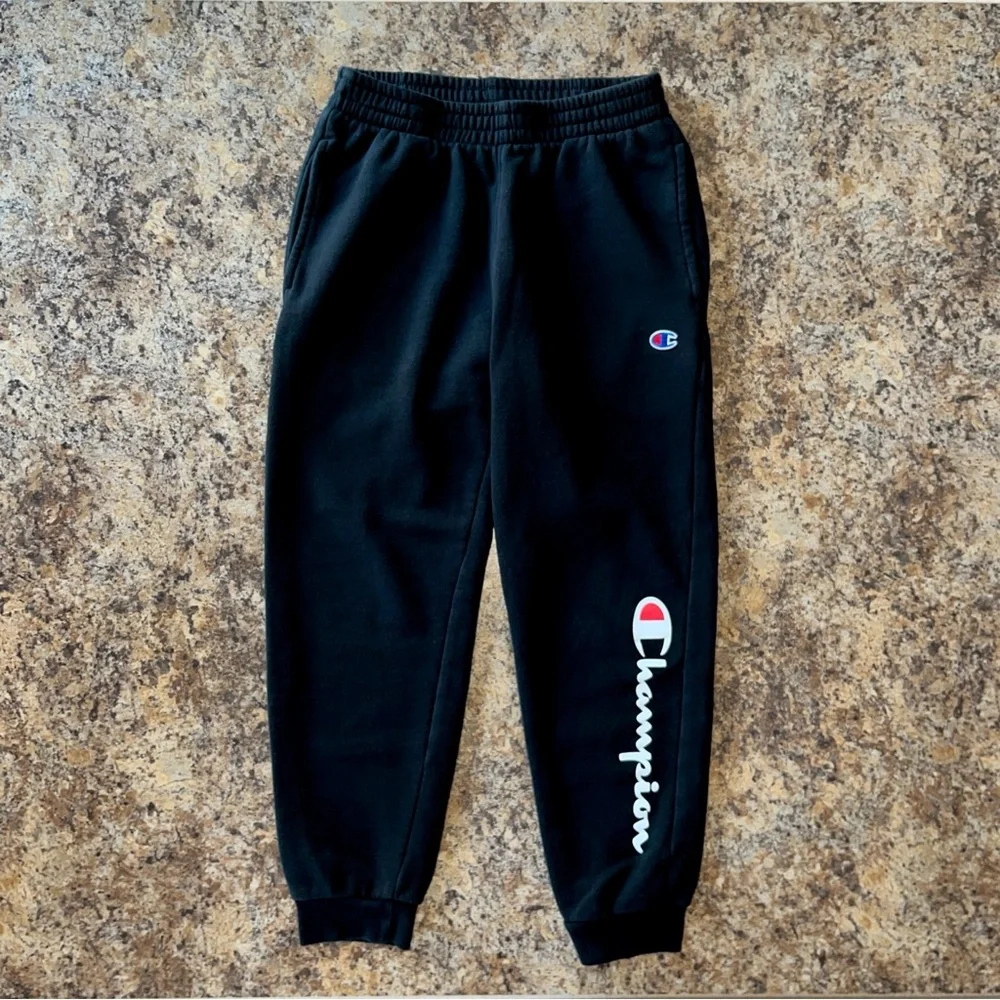 Champion Boys Sz M 2 Piece Bundle Black Gray Long Sleeve Hoodie Tee Joggers Set